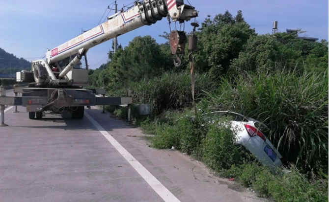 肥东重载吊车救援